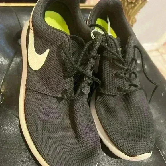 Nike Roshe Size 7.5 - Picture 5 of 5